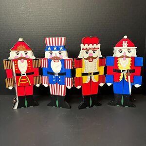 World Showcase 9" Christmas Nutcracker 1996 Hinged Screen Reversible Wooden Box